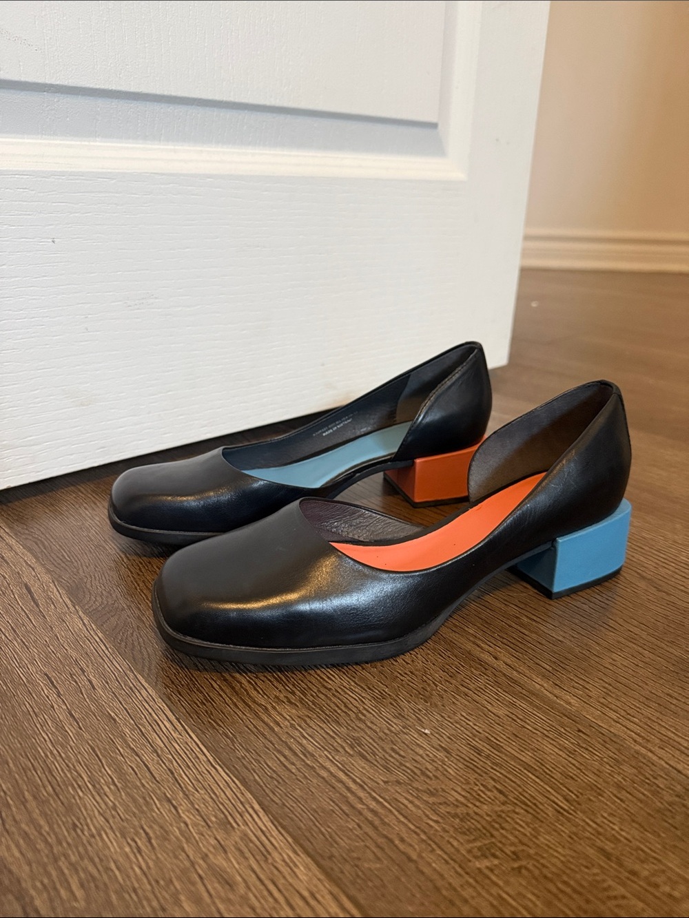 Camper Twins Black Leather Block Heel Pumps with Color-Block Heel